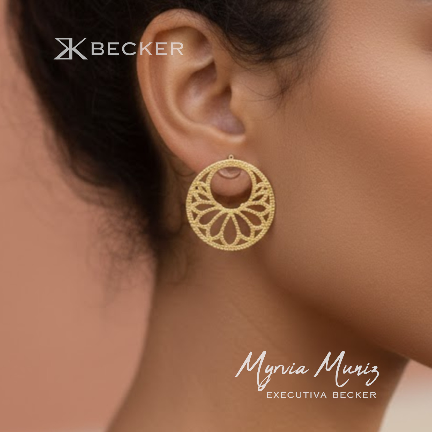 images/1771335476652-brinco-dourado-mandala-vazada-modelo.jpg